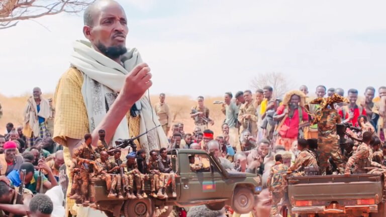 {DAAWO MUUQAALKA} Abwaan ”hadii aanan la dagaalamin AS wiligood waana Xasuuqayaan”