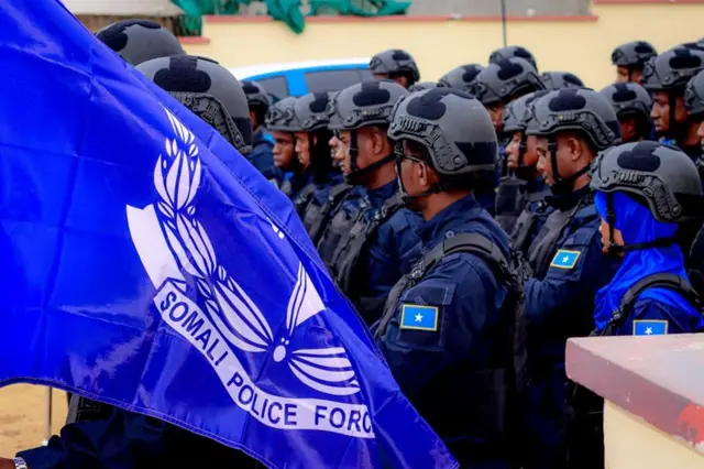 Booliska Soomaaliya oo Toogtay Laba Nin oo Buskoolado Ku Hubeeysanaa