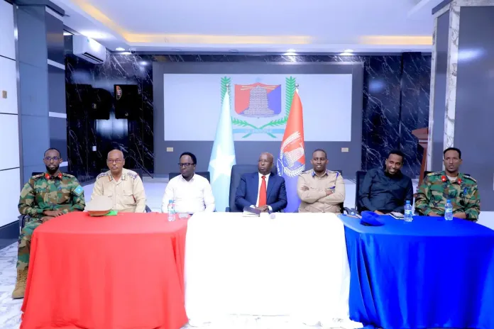 Shir xasaasi ah oo laga yeeshay amniga Muqdisho.