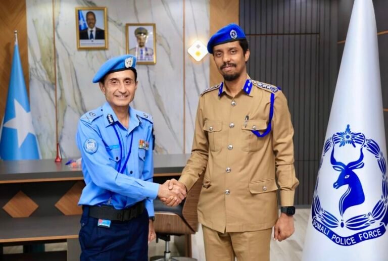 Somali Police Commander meets UN Police Chief to discuss enhanced cooperation.