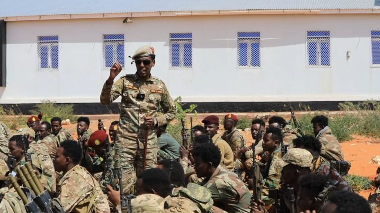 {DAAWO MUQAALKA}  Ciidanka Xooga Dalka waxa ay garab taagan yihiin Ciidanka Puntland ee Dagaalka kula jirto Daacish
