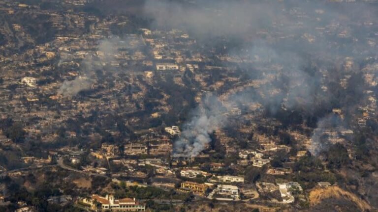 Wararkii ugu dambeeyay Dab ka kacay caasimadda Indonesia oo dad badan ku dhinteen