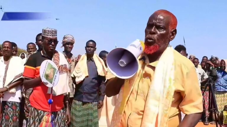 {DAAWO MUQAALKA} Mid kamid ah Abwaanada Soomaaliyeed oo ku Geeriyooday Muqdisho.