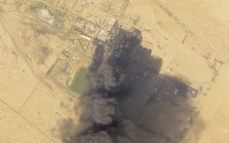 Diyaarad aan duuliye lahayn oo Duqeeysay Isbitaal ku yaalla Suudaan, kuna Dishay in kabadan 30 Qof.