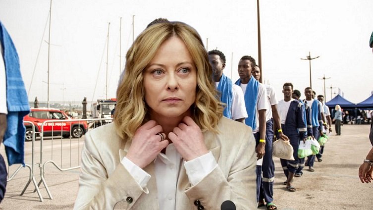 Dowladda Talyaaniga oo billaabay in uu muhaajiriinta u tarxiilo Dalka Albania.