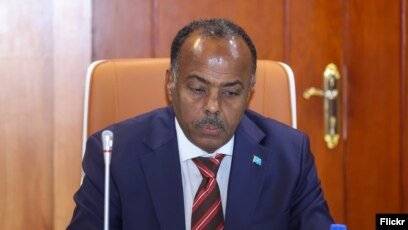 Wasaaradda arrimaha dibadda oo danjiraha Soomaaliya u fadhiya Addis Ababa ku amartay……