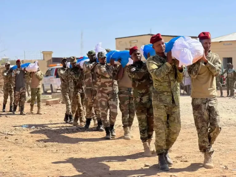 Six SNA soldiers killed in El-Baraf district buried in Beledweyne town.