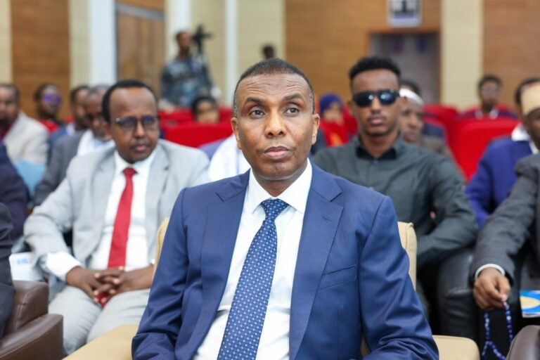 Rw Xamse oo Ku Baaqay in Gargaar la Gaarsiiyo Soomaaliland