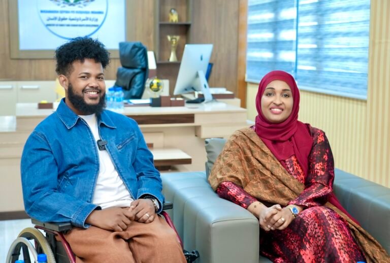 Hal-abuure Asad Xaajiyoow Oo Lagu Soo Dhaweeyay Wasaaradda Qoyska