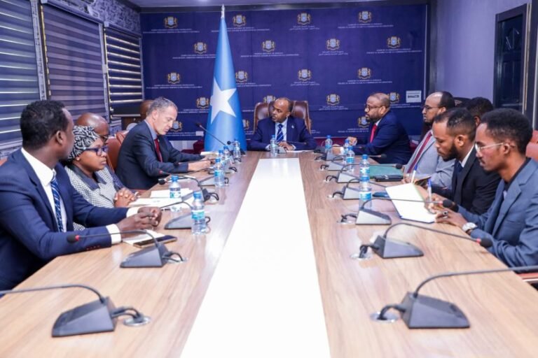 Somali State Minister Discusses Peace and Security with EASF Director.