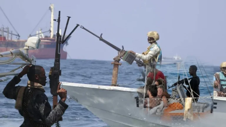 {DAAWO MUQAALKA} Burcad badeeda Soomaalida oo sii daayay Dooni Kalluumaysi oo laga lahaa dalka Yemen.