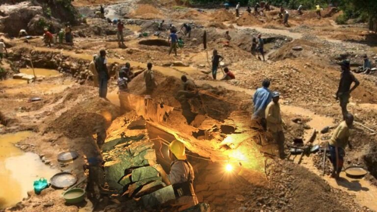 {DAAWO MUUQAALKA} Ku dhawaad 50-Qof oo ku geeriyooday hal goob.