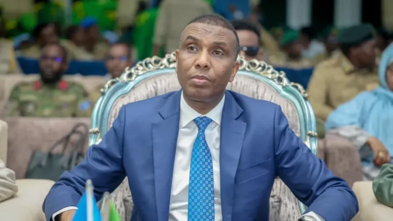 Doiwladda Soomaaliya oo Shaacisay ineey maxaabiis kala wareegtay  SSC-khaatumo.