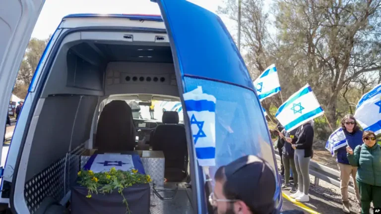 Ururka Xamaas oo Wareejiyay Meydadka 4 ka mid ahaa la heystayaasha