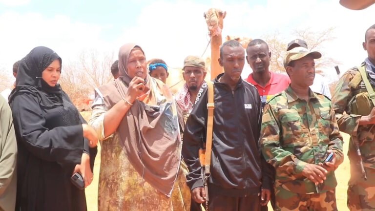 {DAAWO MUQAALKA} Haweenka Hawiye waa in difaaca Dhulkooda ka qeeyb Noqdaan.”Nadar Tabaax.