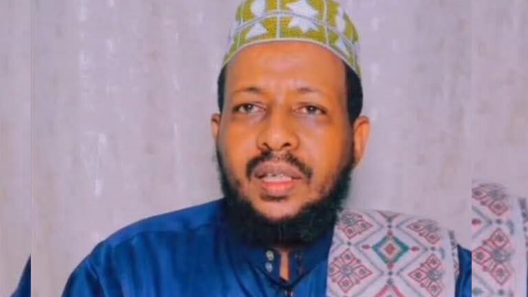 {DAAWO MUQAALKA} Faaudmo aabaheed ayaa Isiisyey mana jirto Meel aan qasab ugu haaystay’