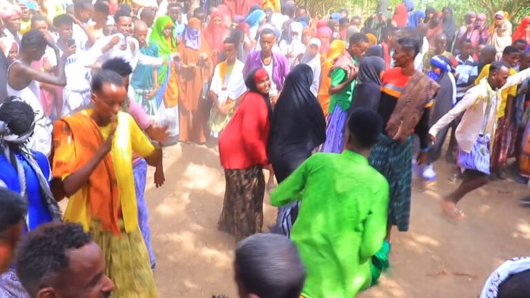 {DAAWO MUQAALKA} Shacabka Jalalaqsi oo Soo Bandhigay Ciyaar dhaqamed ay ugu talagaleen Ciida.