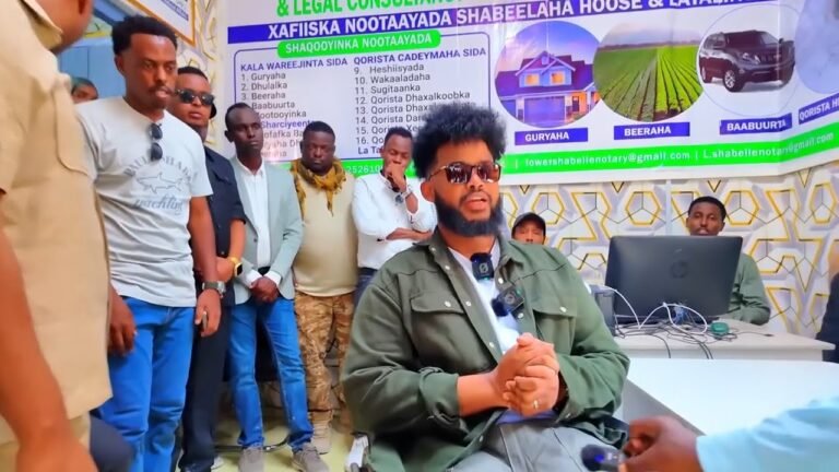 {DAAWO MUQAALKA} 12 Sano Kadib Asad Xaajiyow oo Booqday Goobtii Lagu dhawacay