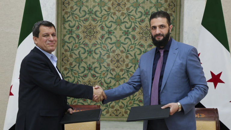 Dolwadda Suuriya iyo Ciidamada Kurdiyiinta oo heshiis wada gaaray.