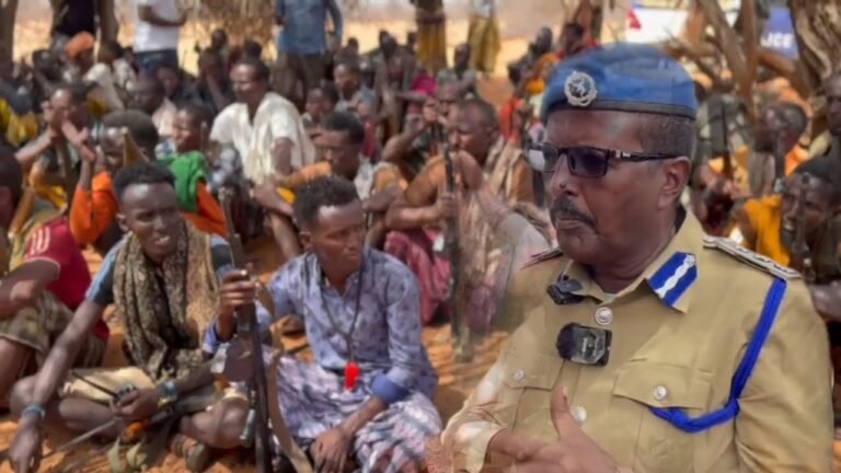 {DAAWO MUQAALKA} A.S Waxeey dhaheen Cali dhuux waan dilnay Balse waa Beentood”Col Cali Dhuux