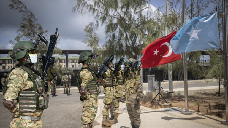 {DAAWO MUQAALKA} Askar Soomaali ah oo ku Dagaalantay Xero Ciidan oo ku taalla Turkiga.