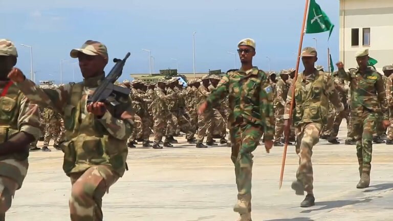 {DAAWO MUQAALKA} Dowladda oo tababar usoo Xertay Ciidamo la dagaalamayo AS