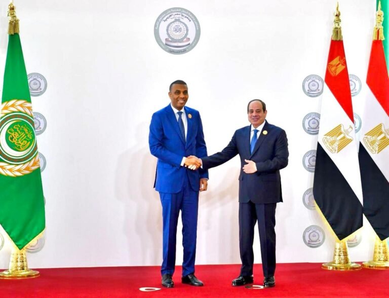 {DAAWO SAWIRADA} RW Xamse oo La kulmay Madaxweynaha Dalka Masar.