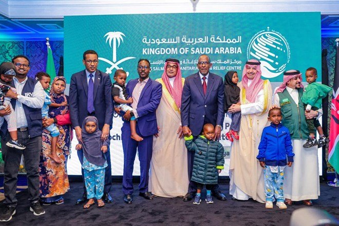 Caruur soomaaliyeed oo kadib markii loo sameeyay qaliin helay maqalkoodii