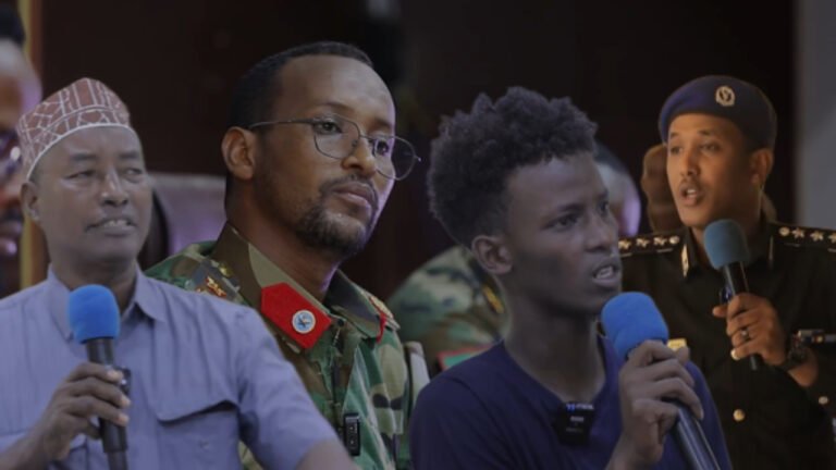 {DAAWO MUQAALKA} Dagaal ka Billowday Faro ka Ciyaar sababay in uu aabe Soomaaliyeed Naftiisa ku waayo.