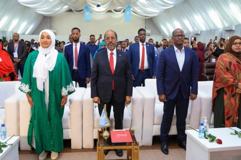 Madaxweyne Xasan Sheekh oo soo xiray Shirweynaha Qaran ee xuquuqul insaanka.