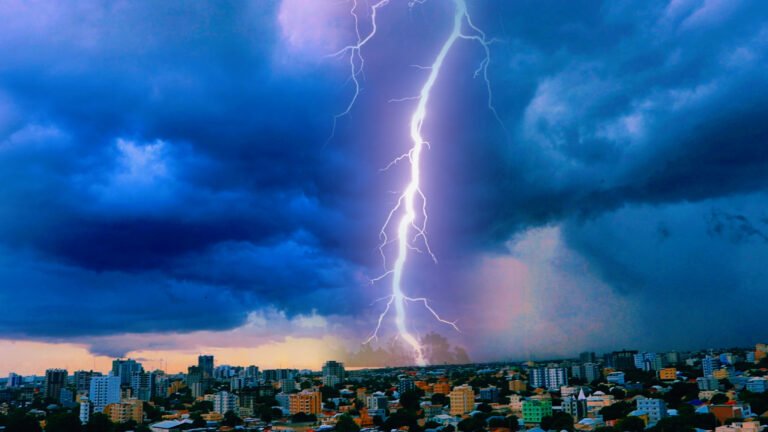 {DAAWO MUQAALKA}Jawiga Muqdisho iyo maanta