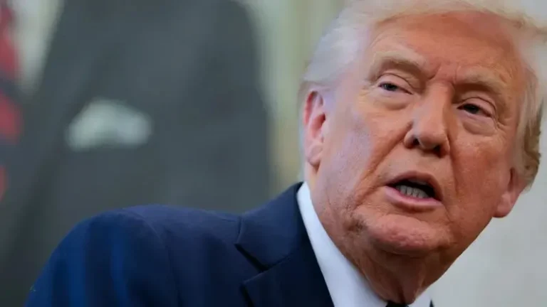 Maxay tahay sababtaTrump uu eedeynta kulul ugu jeediyay madaxweynaha Ukraine Zelensky