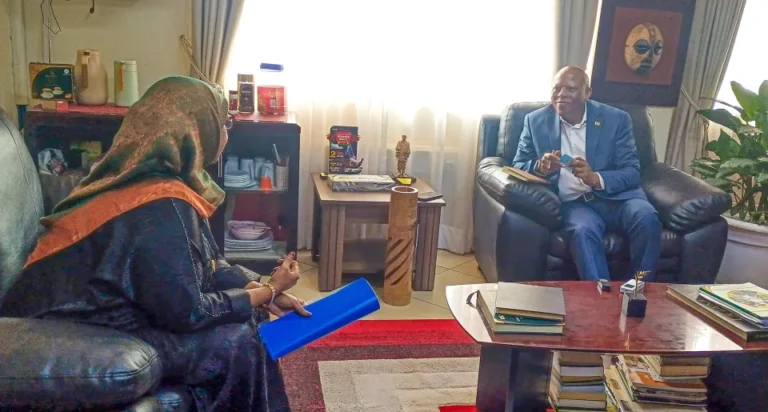 Dowladda yuganda oo loo gudbiyey cabashooyin ay qabaan soomaalida dalkaas