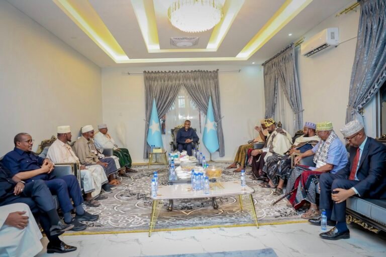 {DAAWO MUQAALKA} RW Xamse Abdi Bare oo Cawa kulama ka Bilaaway Laascaanood