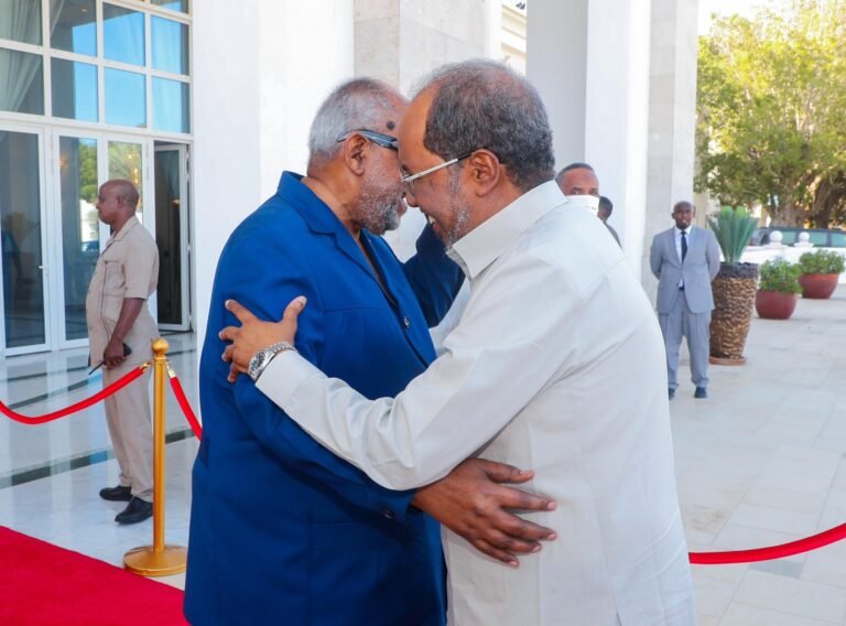 {DAAWO SAWIRADA} Madaxweyne Xasan Sheekh oo kulan muhiim ah la yeeshay dhigiisa Dalka Jabuuti..