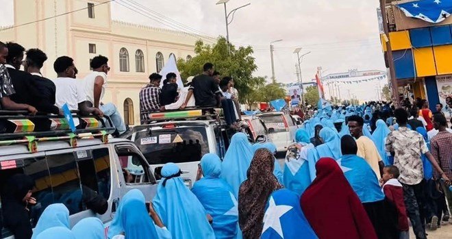 Raysal Wasaare Xamse oo Booqasho Taariikhi ah maanta kutagaya Magaalada Laascaanood.