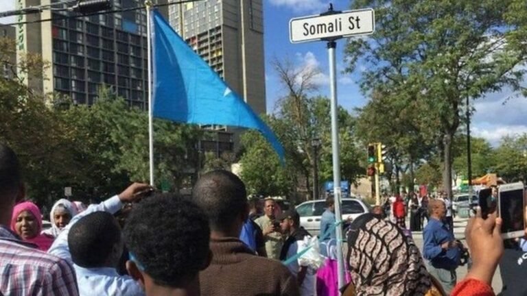 Mareykanka oo qabtay nin Soomaali ah oo dhac ugaystay dad………….