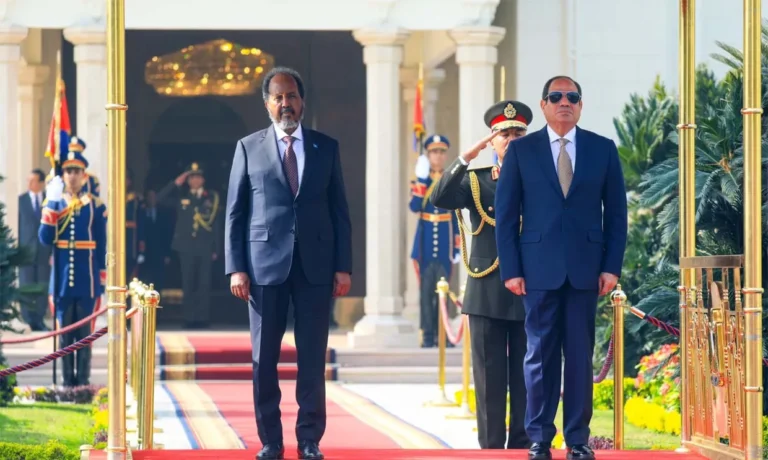 Dowladda  Soomaaliya oo agab ciidan kala wareegtay  Dowladda Masar.