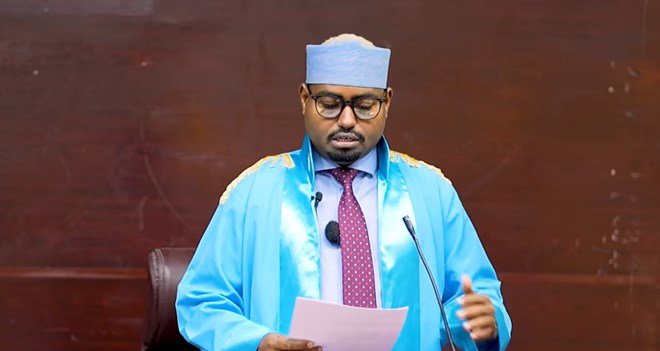 Maxkamadda Gobolka Banaadir oo xukuno kala duwan ku riday shakabad dadka tahriibin jiray