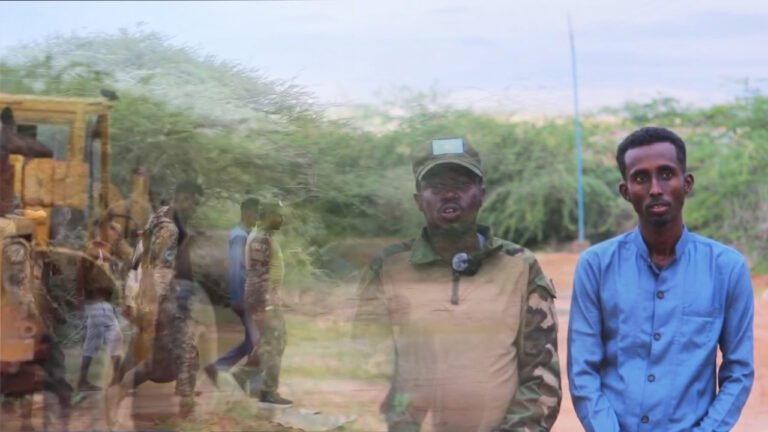 {DAAWO MUQAALKA} Wadooyin AS ay xireeyn oo Manta dib loo furay.