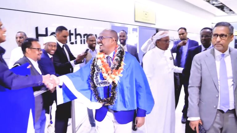 {DAAWO MUQAALKA} Sidee loogo soo dhaweyay Wasiirka batroolka Soomaaliya London