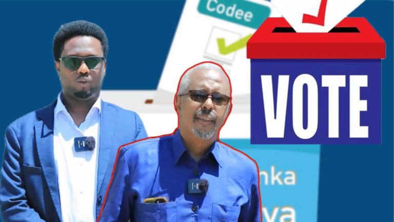 {DAAWO MUUQAALKA} Xoghayaha Gobolka Banaadir iyo siyaasi Cali Cosoble oo qaatay Qaatay Kaarka codeynta