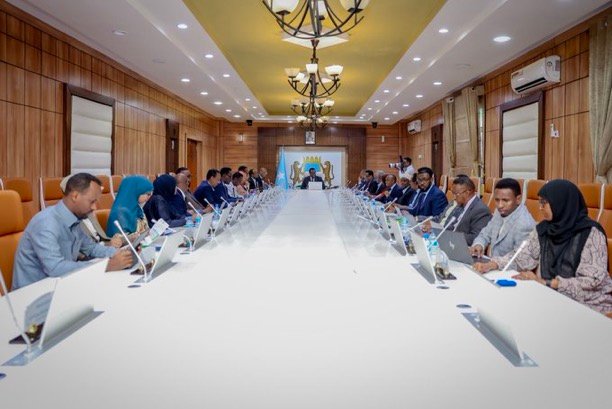 Golaha Wasiirada oo maanta leh shir deg deg ah leeskugu yeeray.