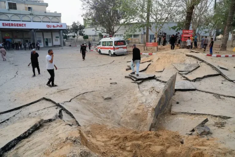 Somaliland soldier kills wife and daughter in Hargeisa shooting.