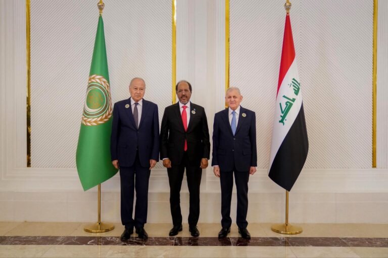 {DAAWO SAWIRADA} Madaxweyne Xasan Shiikh oo Ka qeyb Galalay Meertadada 34 aad ee Jaamacada Carabta.