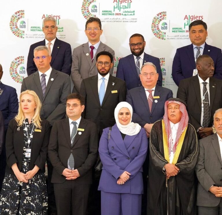 Somalia Joins Islamic Development Bank Meeting to Boost Economic Ties.