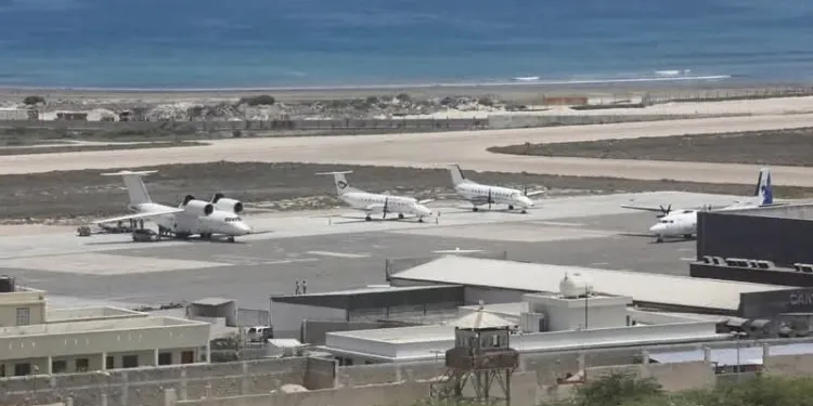 Hoobiyeyaal saaka lagu garaacay Garoonka Diyaaradaha ee Aadan Cabdulle.