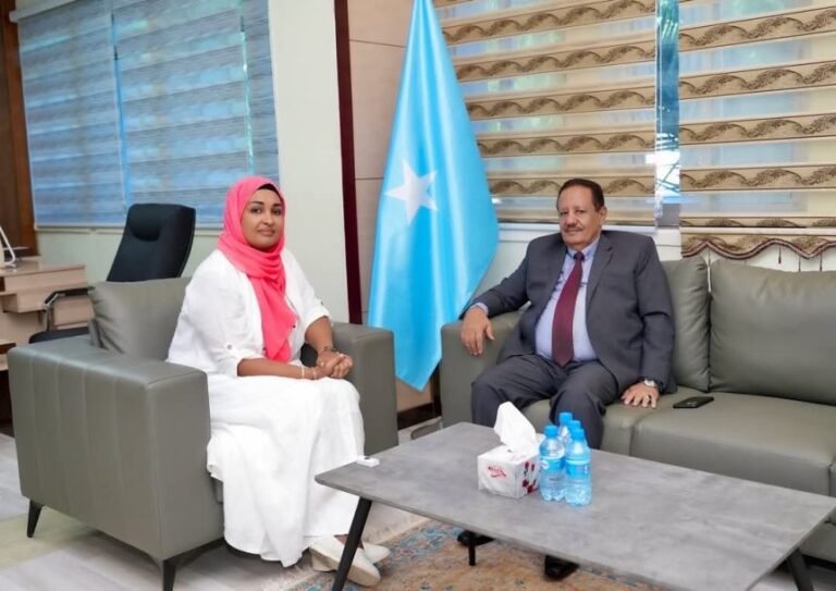 Minister of Family Receives Yemeni Ambassador to Strengthen Bilateral Cooperation.