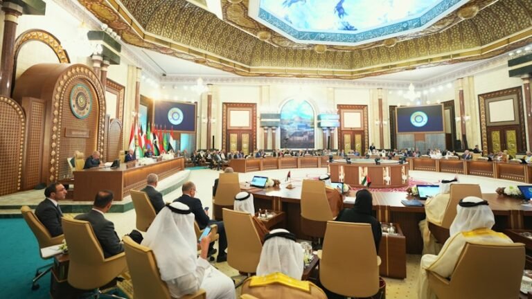 Maxa looga hadlayaa shirka Jaamacadda Carabta uu ka qayb galaya Madaxwayne Xasan Sheikh?