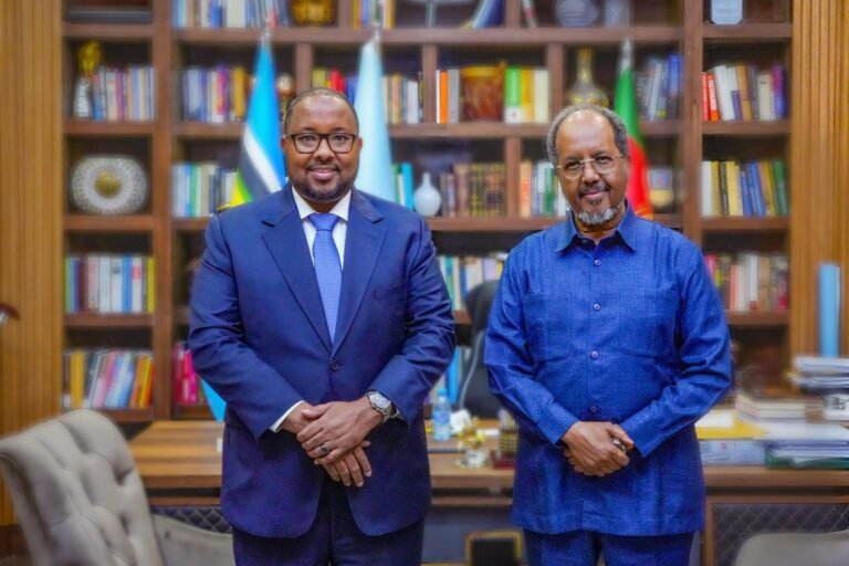 President Hassan Sheikh Meets Leader of SSC-Khaatumo for High-Level Talks